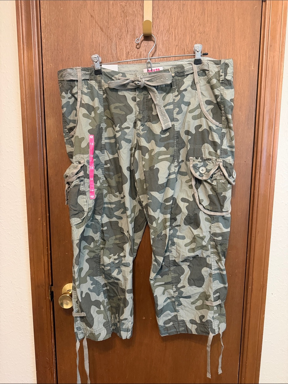 Camo Cargo Capris - Olive Green
